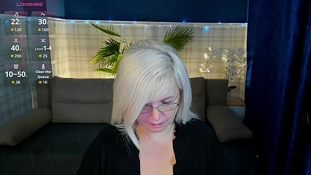 Hella Fabel online show from January 2026 01:11:01 AM