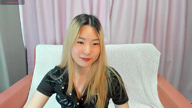 Snapshot of Aisi_18 chatting on September 2025 08:14:01 AM Aisi 18 online show from September 2025 08:14:01 AM