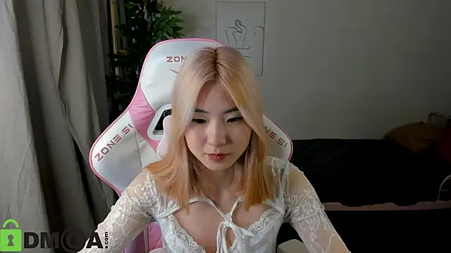 Snapshot of Aisi_18 chatting on October 2025 06:46:01 AM Aisi 18 online show from October 2025 06:46:01 AM