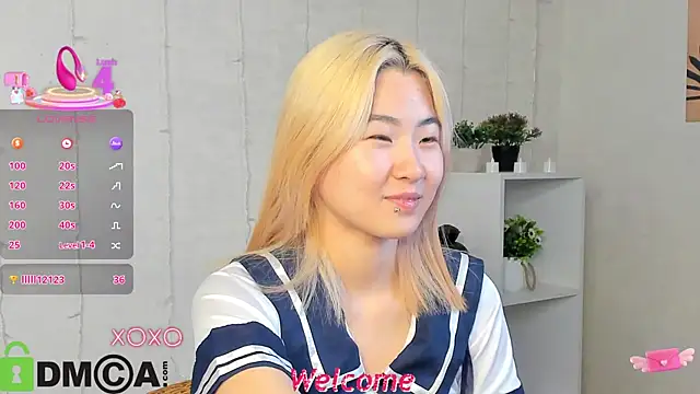 Snapshot of Aisi_18 chatting on November 2025 09:31:01 AM Aisi 18 online show from November 2025 09:31:01 AM