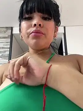 Snapshot of BrendaCrean chatting on February 2025 05:53:01 PM BrendaCrean online show from February 2025 05:53:01 PM