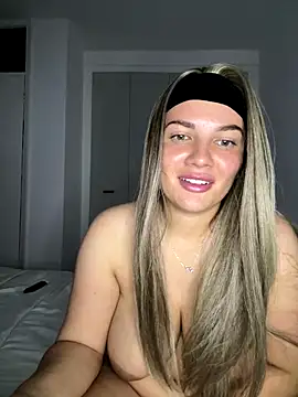 little lola x online show from September 2025 09:03:01 PM