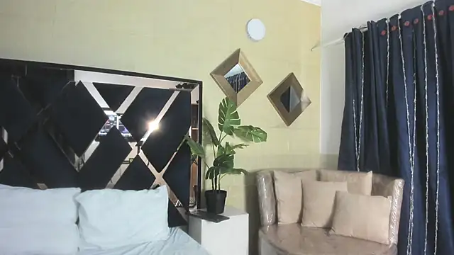 Snapshot of Valery_Brand chatting on May 2026 12:24:01 PM Valery Brand online show from May 2026 12:24:01 PM