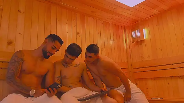 Snapshot of mike_friends chatting on October 2025 12:57:01 AM mike friends online show from October 2025 12:57:01 AM