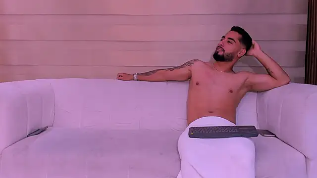 mike friends online show from December 2025 01:25:02 AM