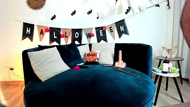 alissonbronw     online show from October 2025 08:09:02 PM