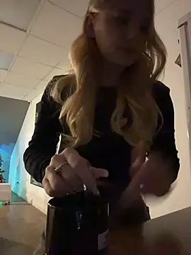 Sky Cutie online show from February 2026 04:27:01 AM