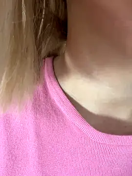 Snapshot of SweetBunnyGF chatting on December 2025 12:49:02 AM SweetBunnyGF online show from December 2025 12:49:02 AM