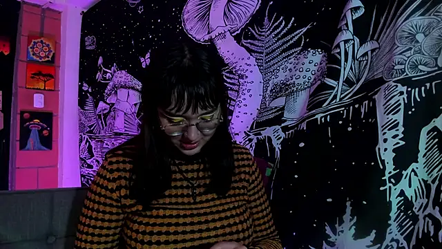 Snapshot of Violetaa_Leee chatting on September 2025 03:16:02 AM Violetaa Leee online show from September 2025 03:16:02 AM