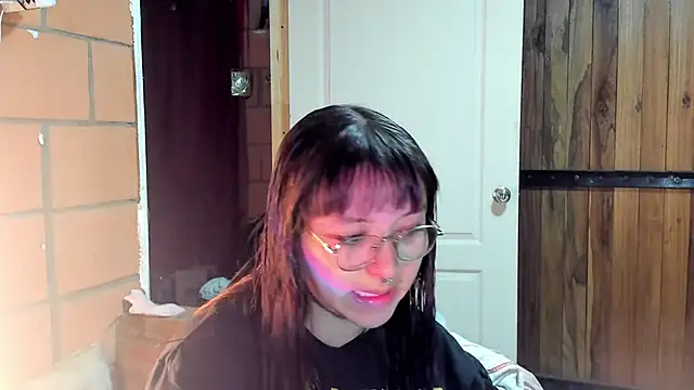 Snapshot of Violetaa_Leee chatting on September 2025 02:35:01 AM Violetaa Leee online show from September 2025 02:35:01 AM