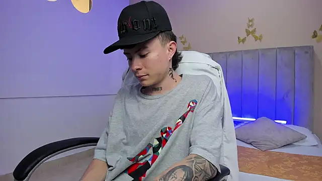 Nascary Fox online show from February 2026 07:08:02 PM