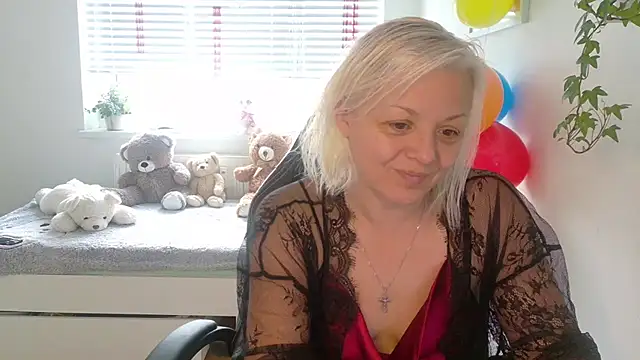 Linsy Kim online show from December 2025 09:27:01 AM