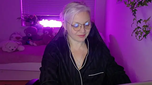 Linsy Kim online show from January 2026 09:02:02 PM