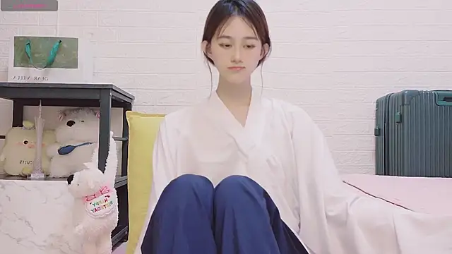 marina-cutegirll online show from October 2025 12:01:02 PM