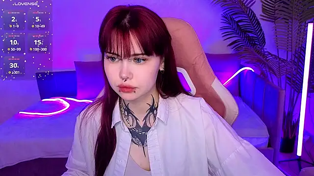 Morana Batt online show from November 2025 02:06:01 AM