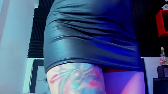 Akalidemon online show from December 2025 04:53:02 AM