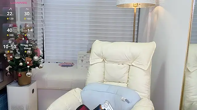 BlueBaby-77 online show from September 2025 09:21:02 AM