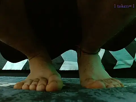 aaronjames1 online show from November 2025 01:12:02 PM