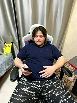 Snapshot of desiredude9 chatting on November 2025 06:15:01 PM desiredude9 online show from November 2025 06:15:01 PM