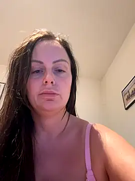 nightingale27 online show from October 2025 06:28:02 PM