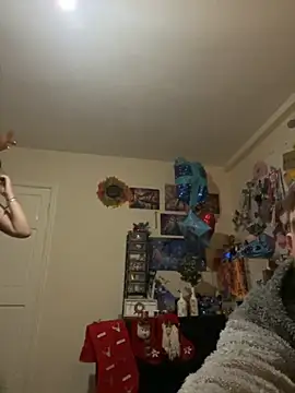 kittykatbean online show from November 2025 05:18:01 PM