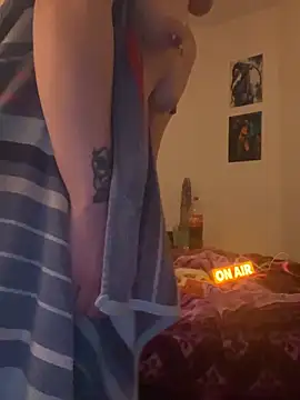 kittykatbean online show from December 2025 08:05:01 PM