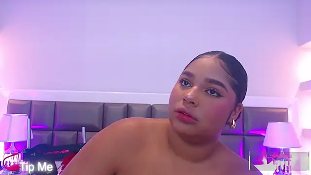 Snapshot of LennaEvans chatting on November 2025 11:24:02 AM LennaEvans online show from November 2025 11:24:02 AM