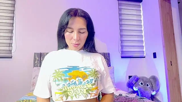 greciadom555 online show from September 2025 01:56:01 PM