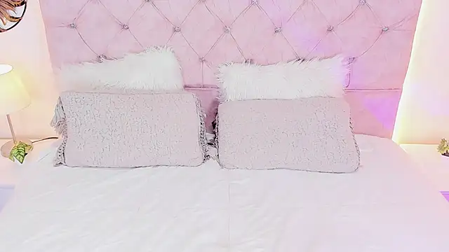 celeste contreras online show from October 2025 05:06:02 PM