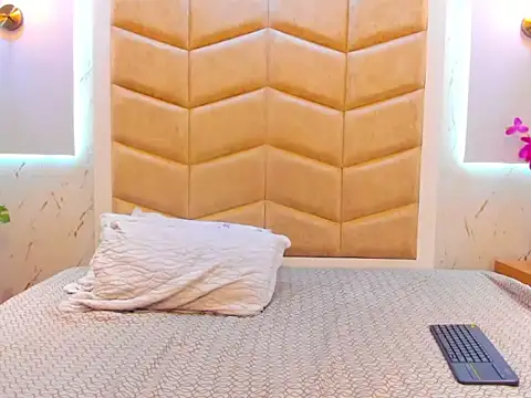 JanexHope online show from November 2025 10:40:01 PM