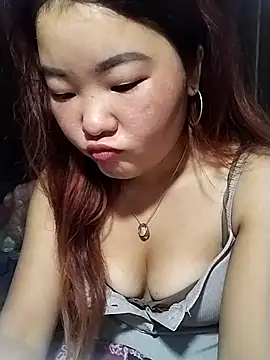 lylylove online show from May 2026 11:12:02 PM