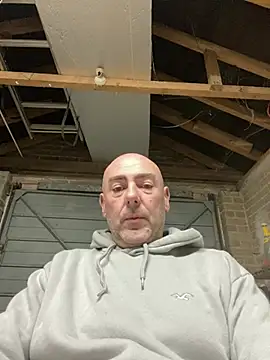 Richmcgee online show from March 2026 10:38:01 PM