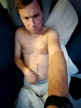 Snapshot of Igore3 chatting on October 2025 09:32:02 PM Igore3 online show from October 2025 09:32:02 PM