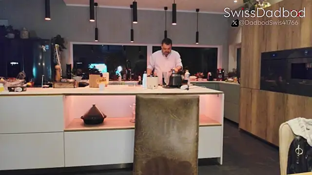 SwissDadbod online show from September 2025 08:09:02 PM