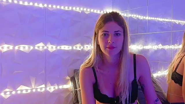 Aishha  online show from September 2025 05:20:01 AM