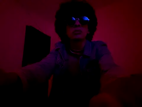 Snapshot of charlbye chatting on October 2025 07:05:02 AM charlbye online show from October 2025 07:05:02 AM