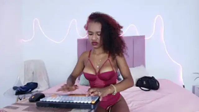 Valerin salazar online show from November 2025 06:52:02 PM