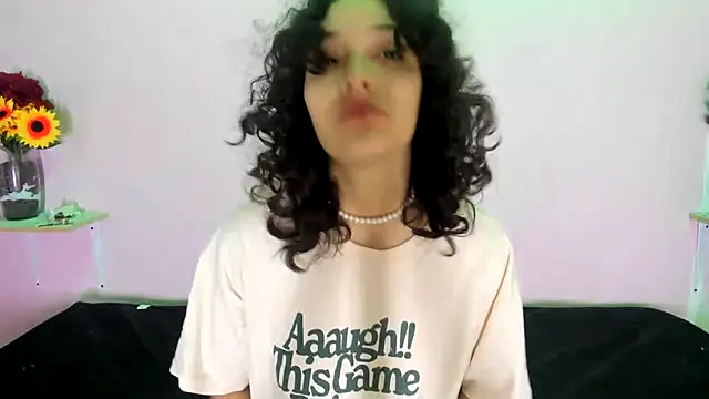 Snapshot of TeensNews18 chatting on October 2025 11:38:01 AM TeensNews18 online show from October 2025 11:38:01 AM