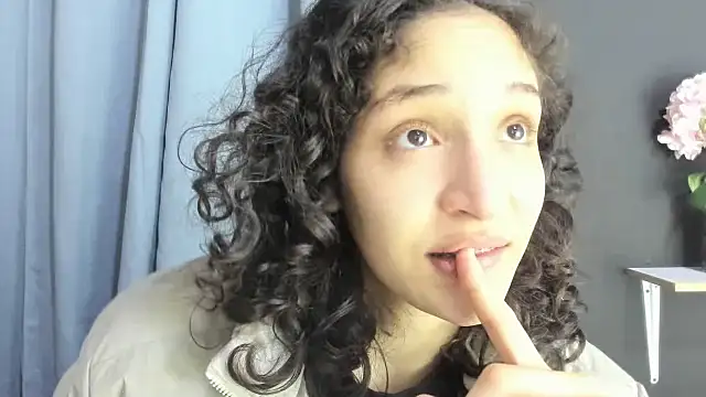 Snapshot of TeensNews18 chatting on November 2025 12:15:02 PM TeensNews18 online show from November 2025 12:15:02 PM