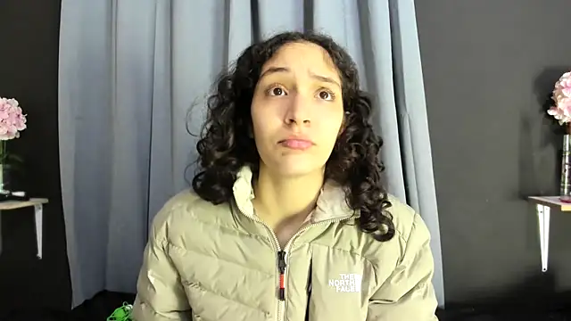 Snapshot of TeensNews18 chatting on November 2025 12:45:02 PM TeensNews18 online show from November 2025 12:45:02 PM