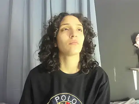 Snapshot of TeensNews18 chatting on November 2025 11:12:02 AM TeensNews18 online show from November 2025 11:12:02 AM