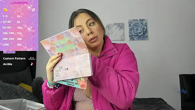 ArianaWil online show from October 2025 09:02:01 PM