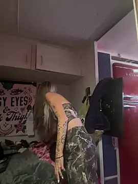 Snapshot of ittybittymeryssa chatting on February 2026 03:19:01 PM ittybittymeryssa online show from February 2026 03:19:01 PM