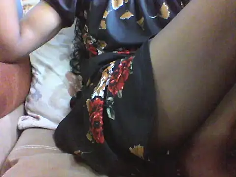 Moongodessy online show from November 2025 09:44:02 AM