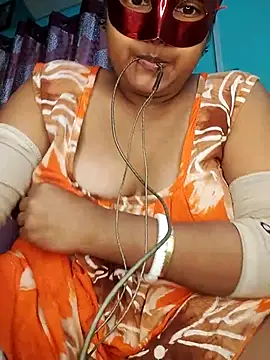 Snapshot of mimi87hoty chatting on December 2025 09:47:02 AM mimi87hoty online show from December 2025 09:47:02 AM