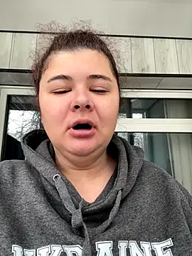 AliceCurlyX online show from December 2025 09:35:02 AM