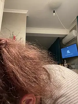 AliceCurlyX online show from December 2025 04:45:02 PM