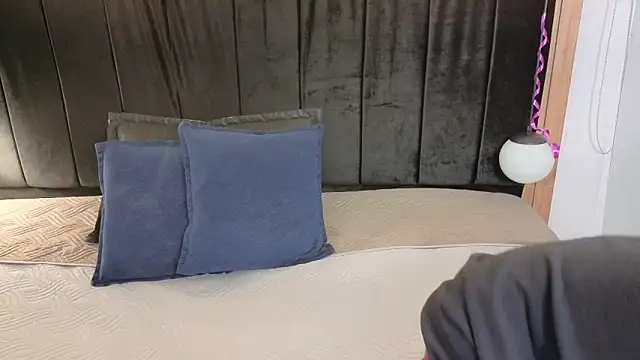 Snapshot of LiaMonroee_ chatting on June 2026 12:08:02 PM LiaMonroee online show from June 2026 12:08:02 PM