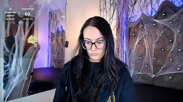 Zami Escobar of online show from October 2025 06:39:02 PM