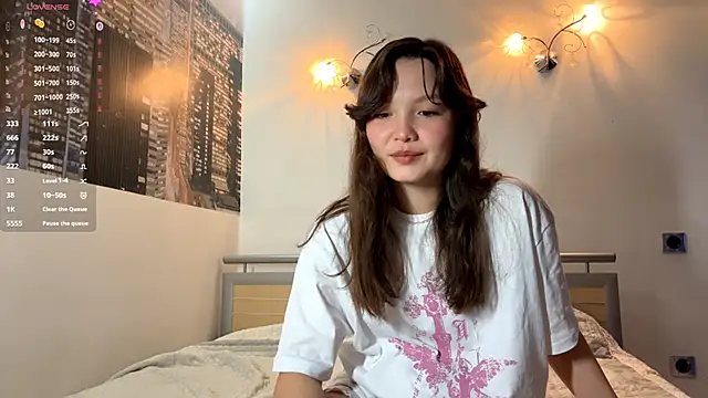 KiraVelvet online show from September 2025 09:31:01 AM